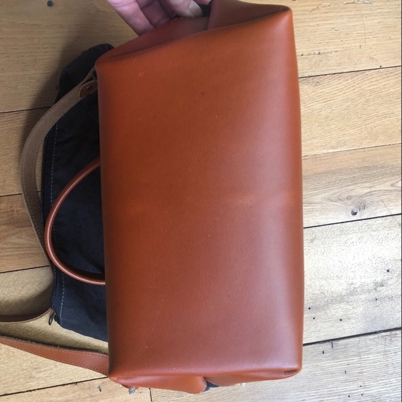 R. Riveter Finn Canvas & Leather Crossbody Tote. - Picture 4 of 4